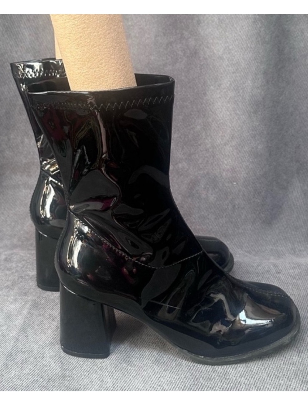 Short Gogo Boots Black Women’s Size 8 ellie